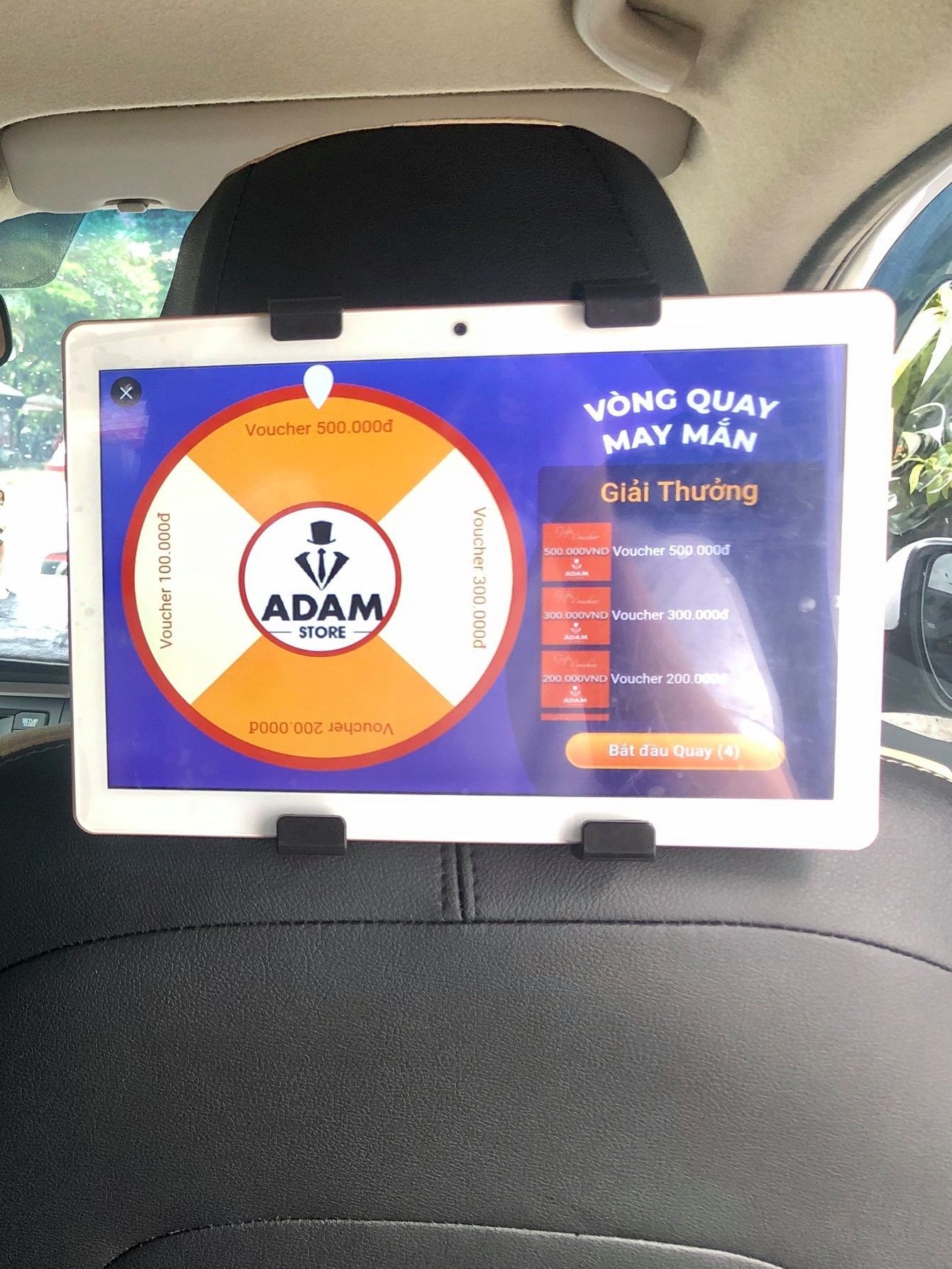 MOVAD quảng cáo trong xe hơi
